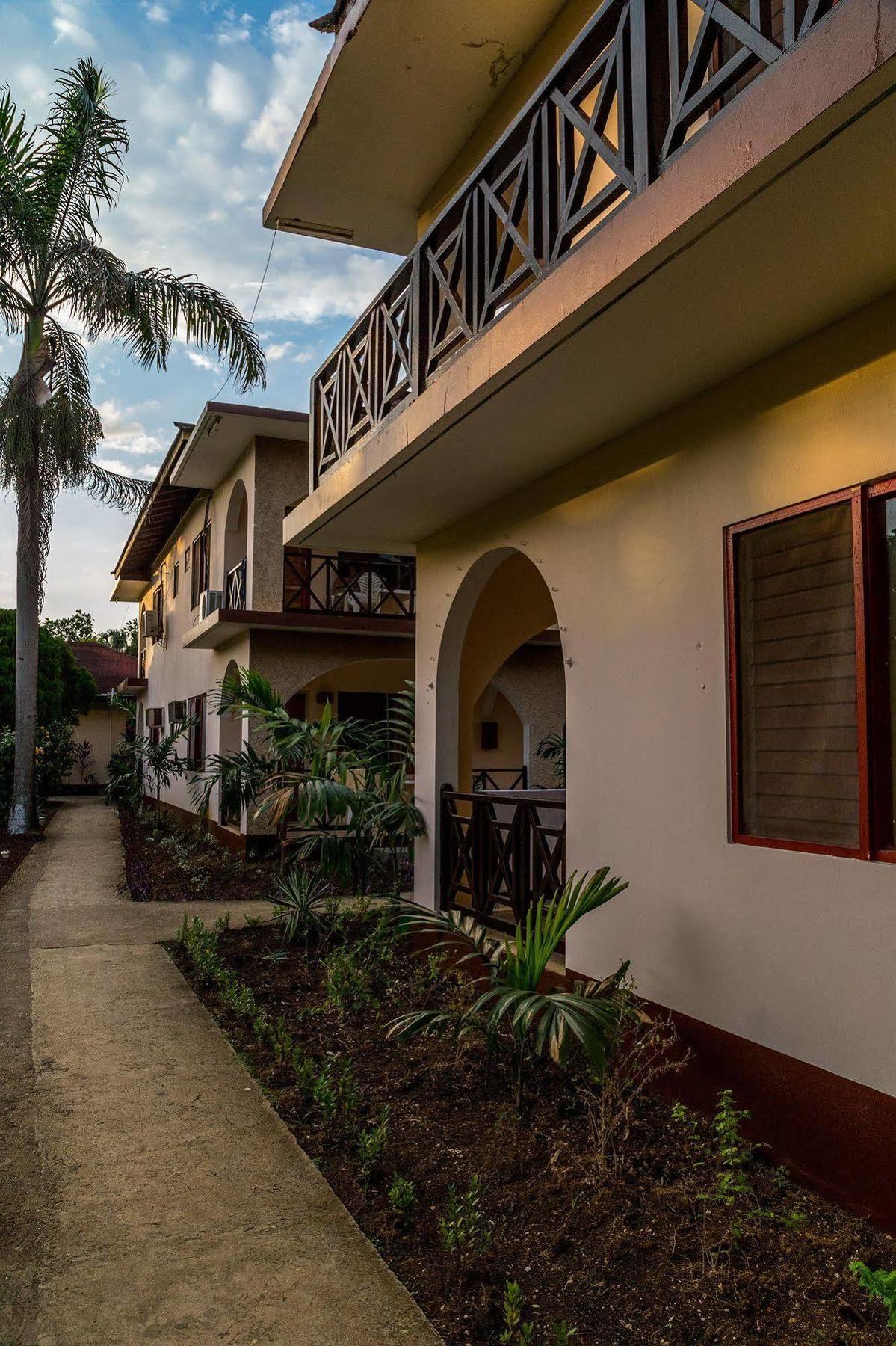 Pure Garden Resort Negril Exterior foto
